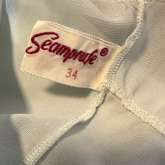 Vintage 70s USA Lace Embroidered Sheer Nightgown Puff Ruffled Sleeves - Picture 7 of 7